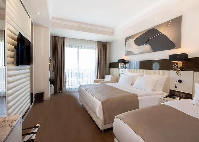 Serenity Queen Hotel