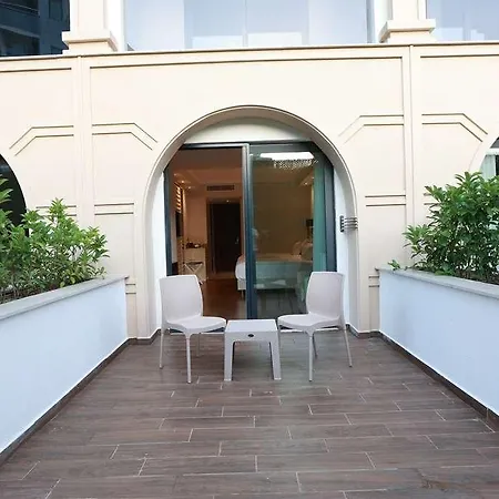 Serenity Queen Hotel