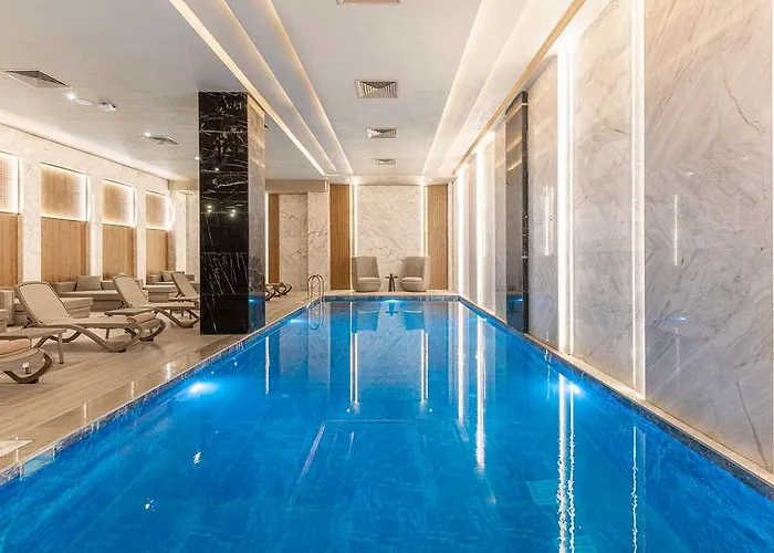 Hotel Serenity Queen